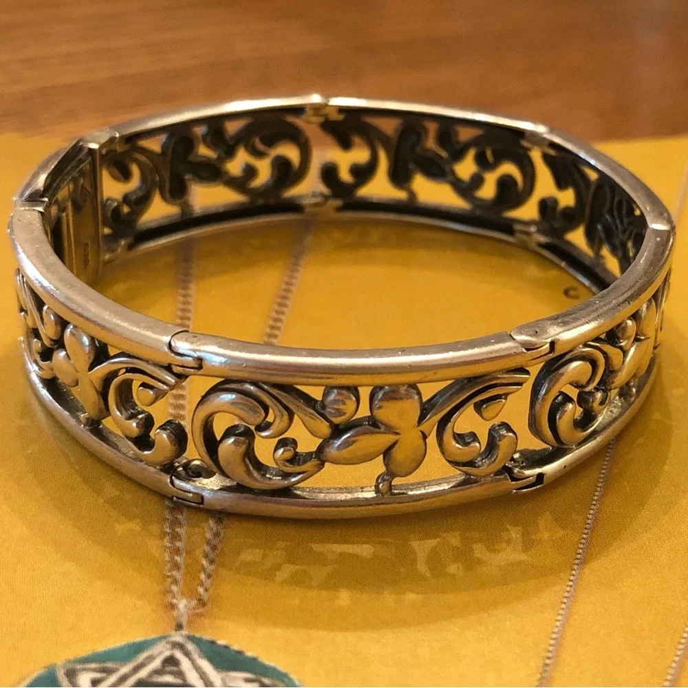 Silpada Filigree Sterling Silver Scroll Hinged Bracelet - Picture 1 of 16